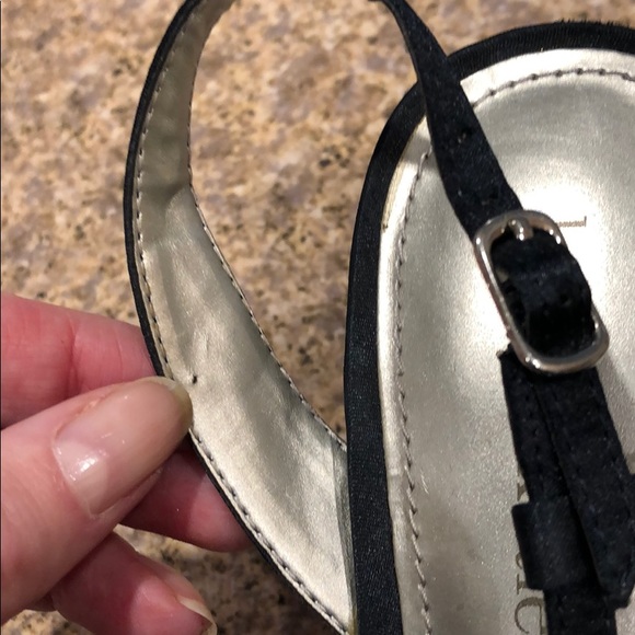 Kelli & Katie Navy Blue Fabric Upper Heels Size 7 - Picture 14 of 16